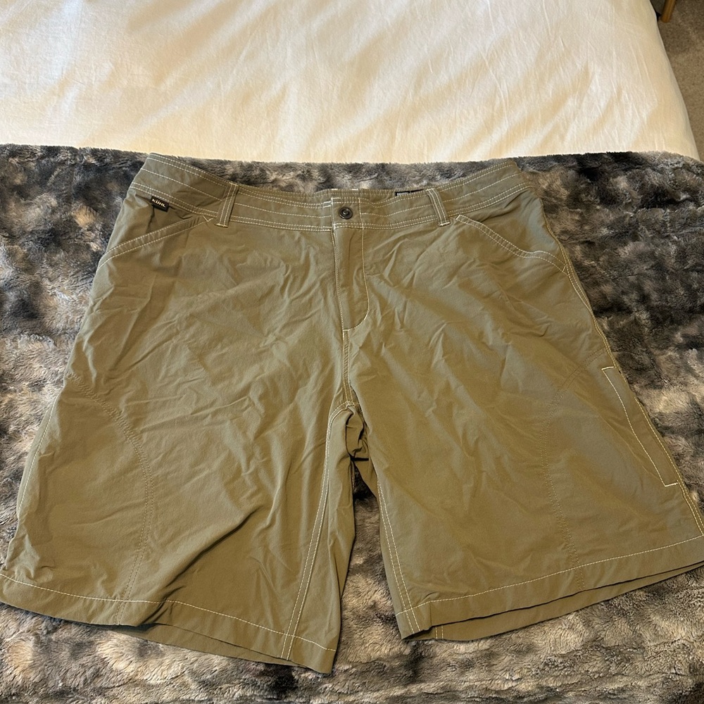 Kuhl RAMBLR shorts Size 42 Tan